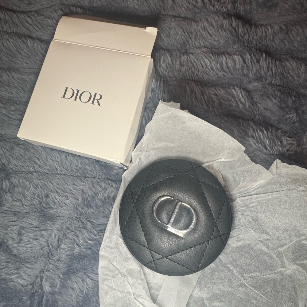 Dior compact mirror